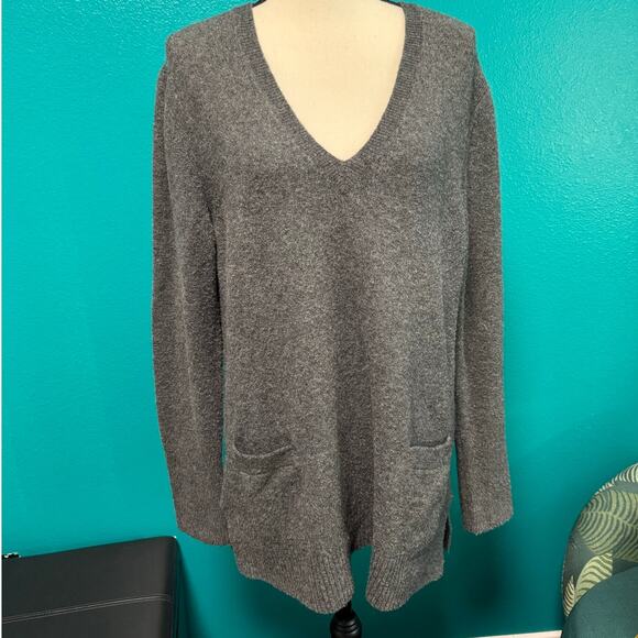 J Crew Merino Wool Alpaca Blend Dark Gray V-Neck Sweater Women's Large - Picture 4 of 10